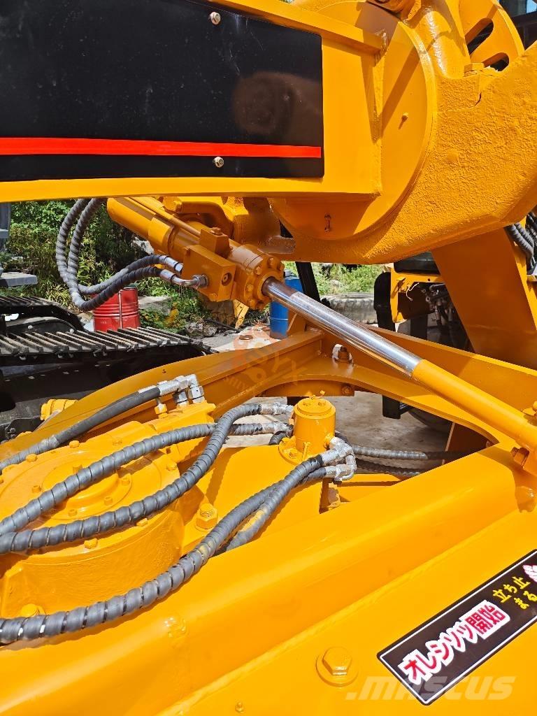 CAT 140 H Równiarki