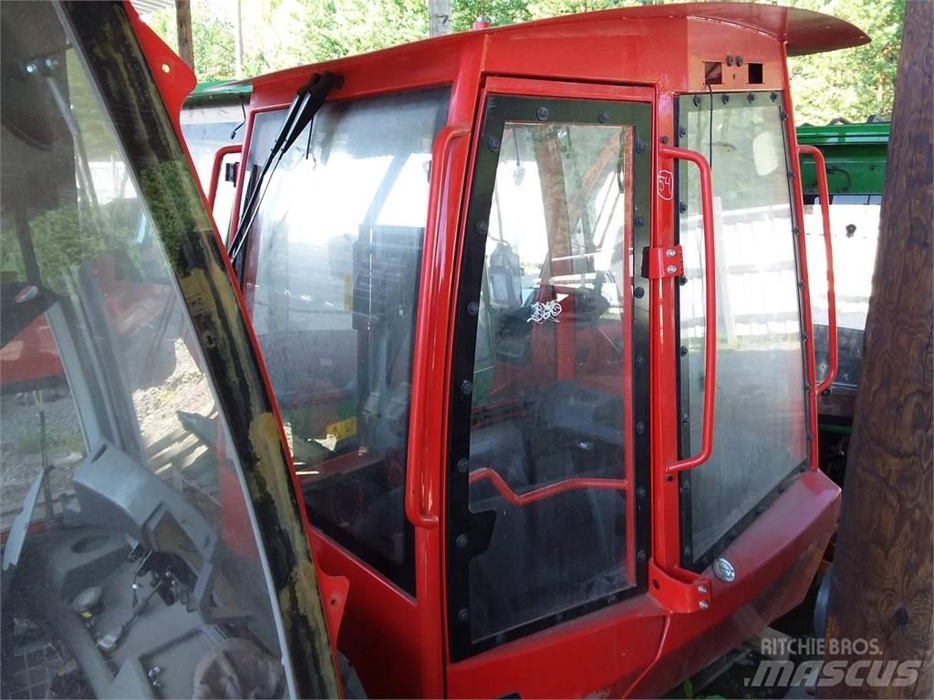 Komatsu 895 Kabiny i wnętrze