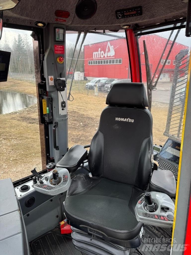 Komatsu 855 Forwardery