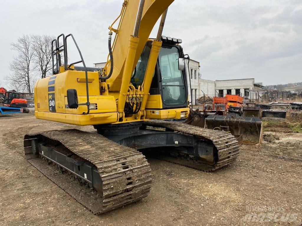 Komatsu PC240LC-10 Koparki z długim ramieniem