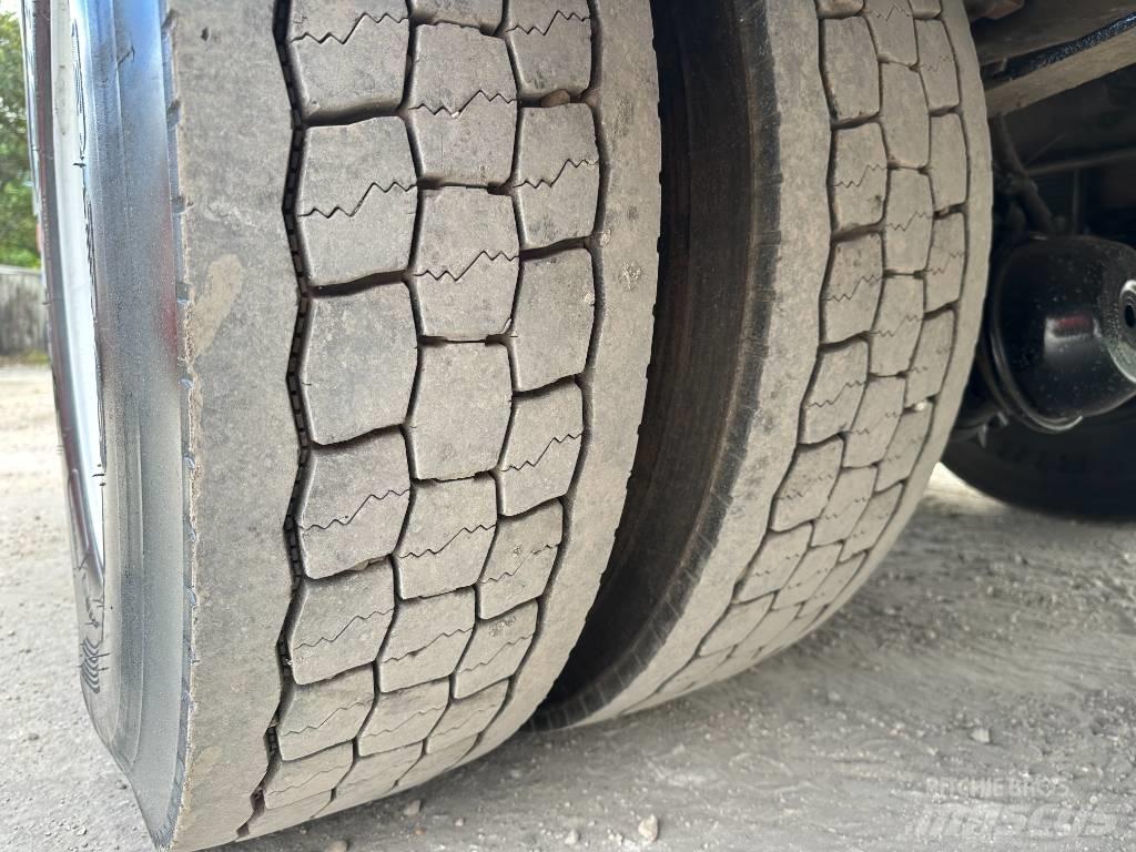 Ford F 750 XL SD Żurawie samochodowe
