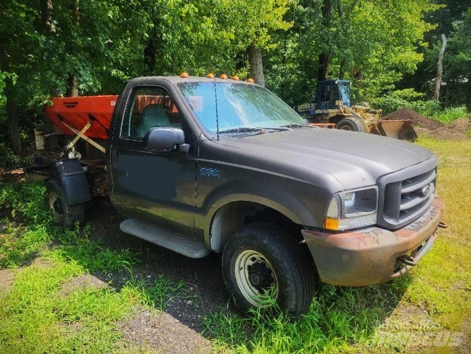 Ford F 350 Samochody ciężarowe ze skrzynią zamkniętą