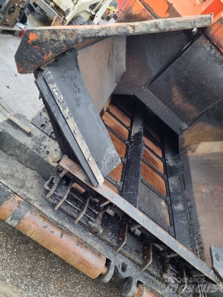 ABG Titan 8820 Rozściełacze do asfaltu