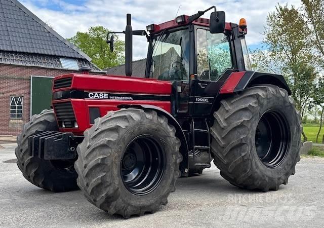 Case IH 1255 XL Ciągniki rolnicze