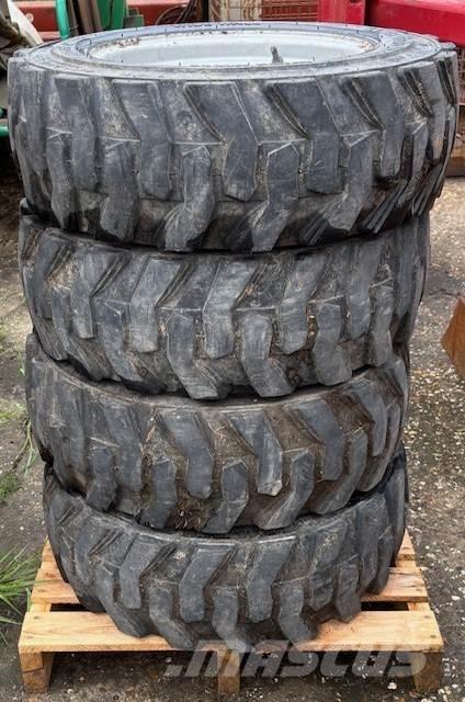  Set BKT 27x8.50-15 Opony, koła i felgi
