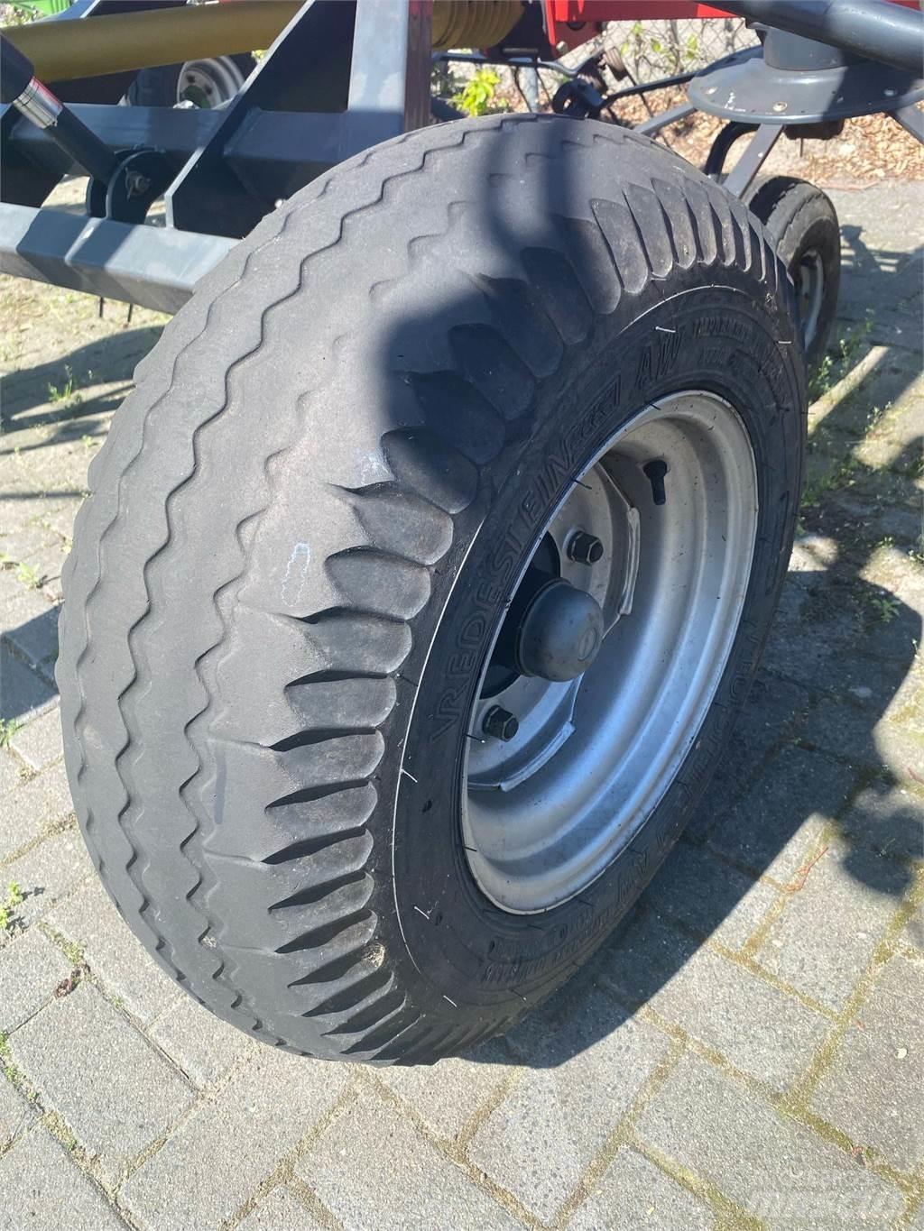 Vicon Fanex 1103 C Zgrabiarki i przetrząsacze