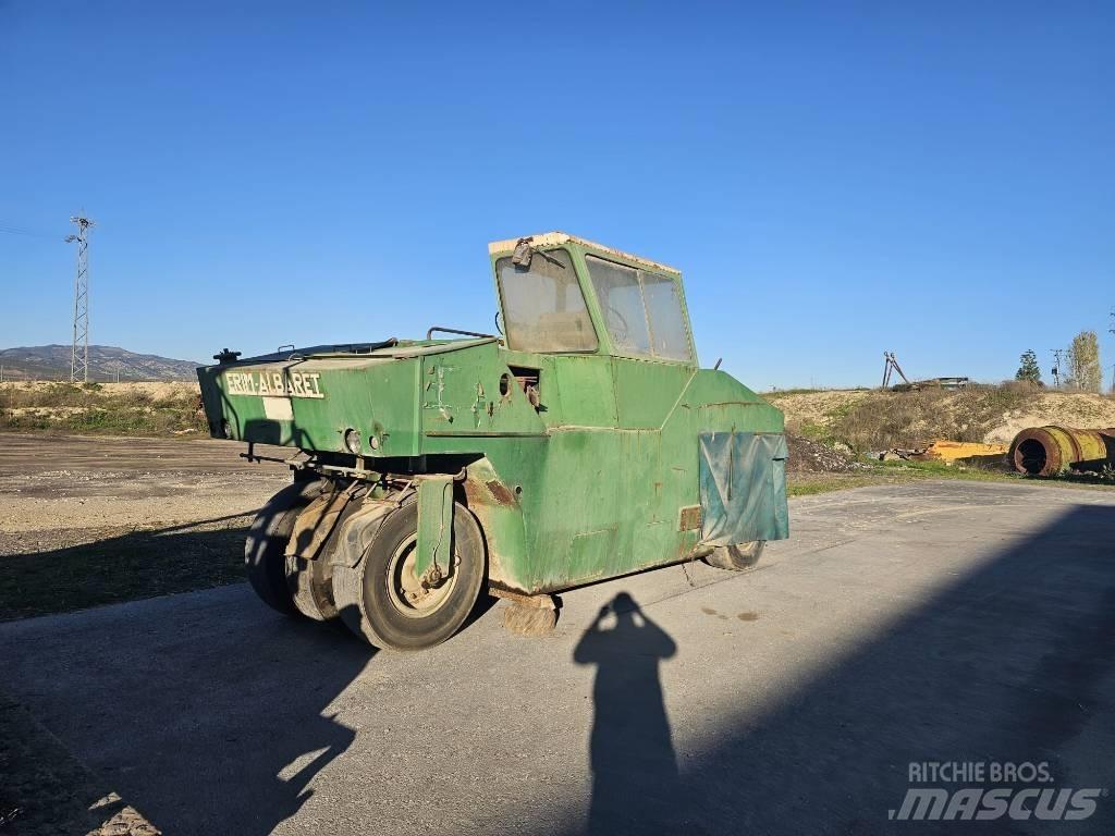 Corinsa 12/22 Zagęszczarki gruntu