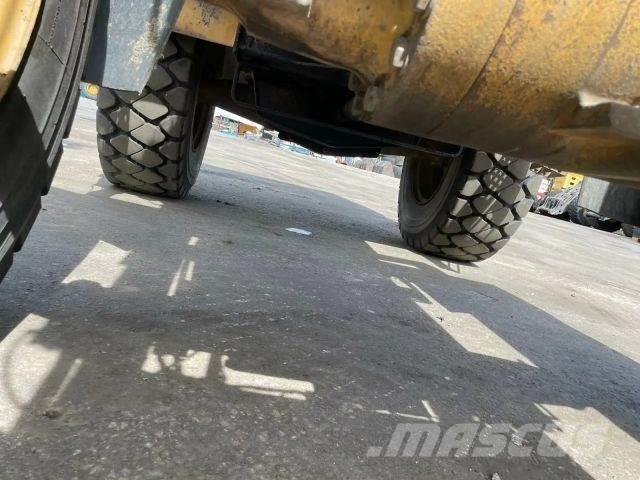 CAT IT 14 G Ładowarki kołowe