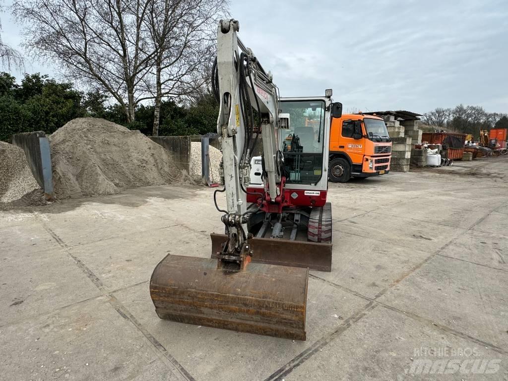 Takeuchi TB235 Minikoparki