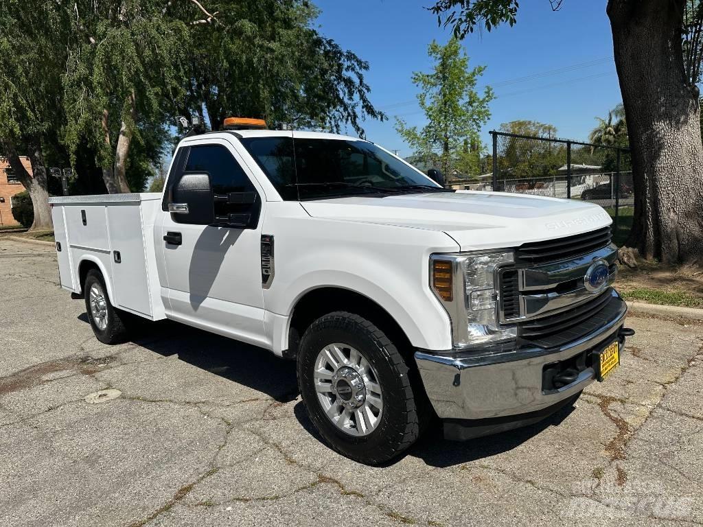 Ford F250 Pick-upy / Pojazdy z otwieranymi burtami