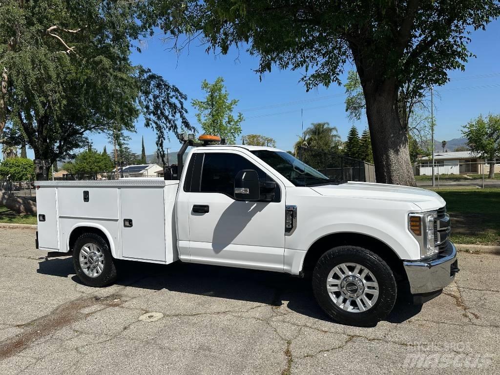 Ford F250 Pick-upy / Pojazdy z otwieranymi burtami