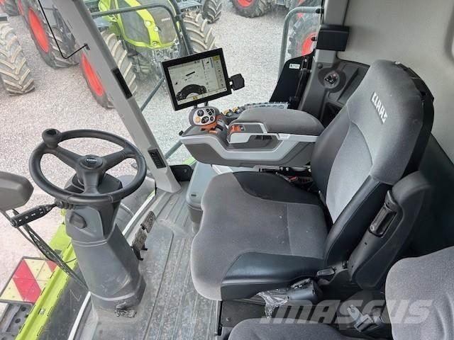 CLAAS LEXION 7400 Kombajny zbożowe