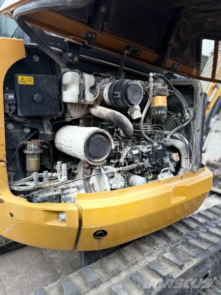 CAT 302.7 D CR Minikoparki