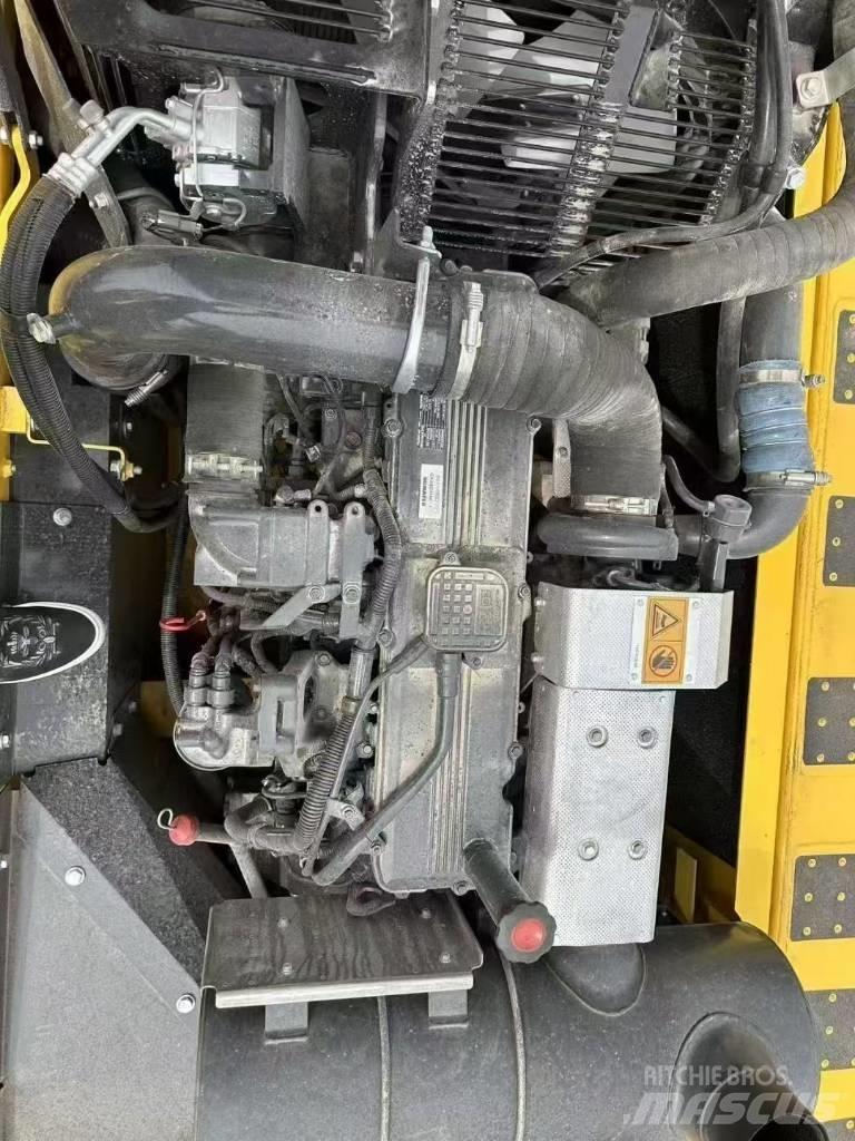 Komatsu 360-8MO Koparki gąsienicowe