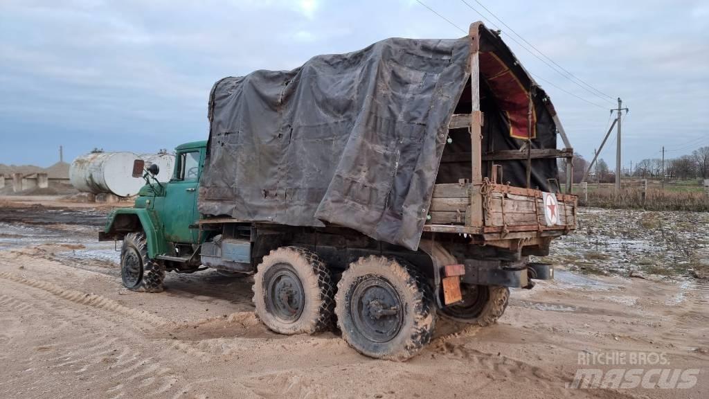 ZIL 157 K 6x6 Samochody ciężarowe ze skrzynią zamkniętą