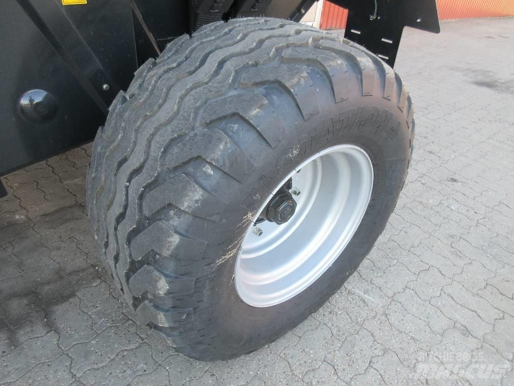 Case IH RB 465 Prasy zwijające