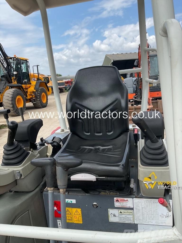 Takeuchi TB 216 Minikoparki