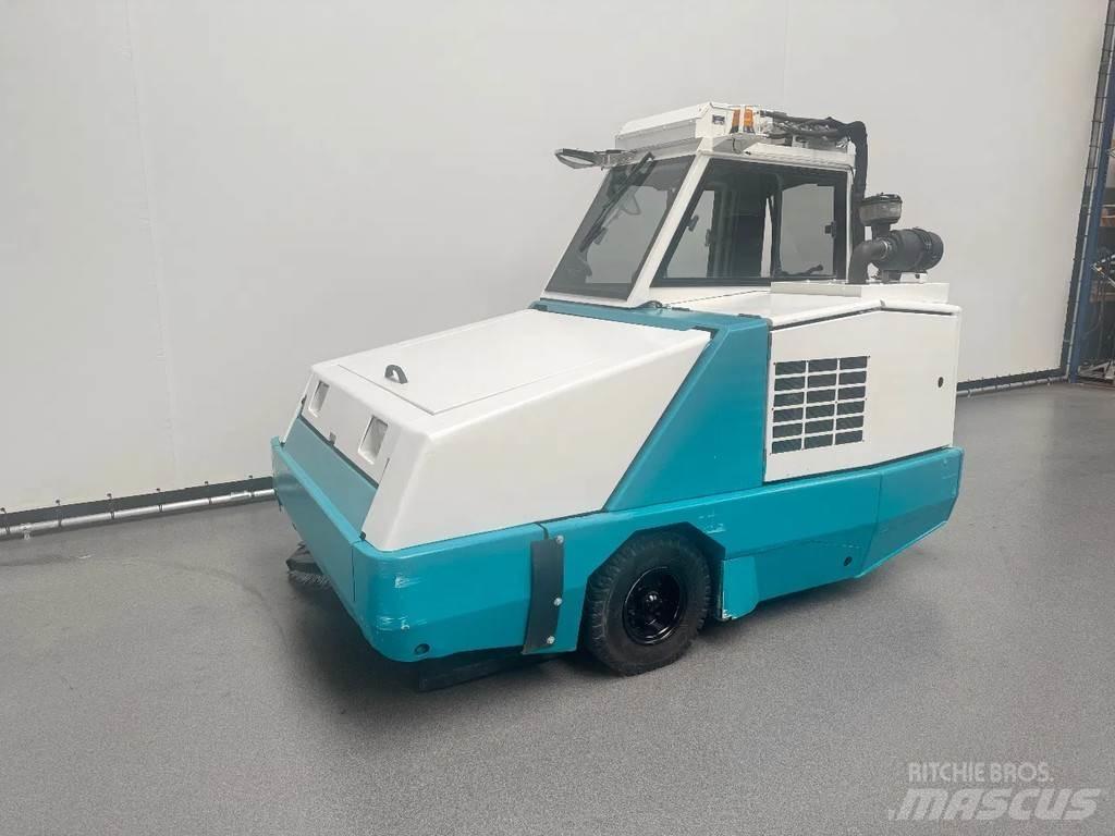 Tennant 800 Zamiatarki - Zgarniarki - Odśnieżarki