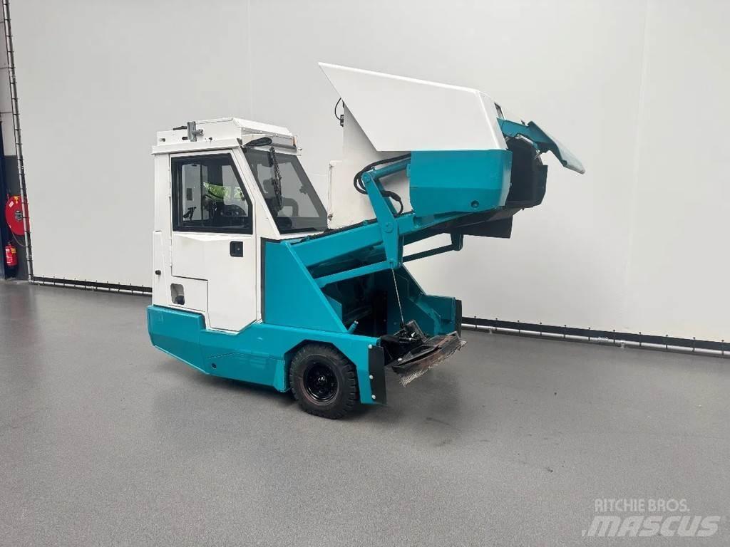Tennant 800 Zamiatarki - Zgarniarki - Odśnieżarki