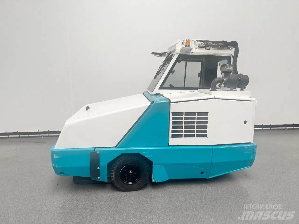 Tennant 800 Zamiatarki - Zgarniarki - Odśnieżarki