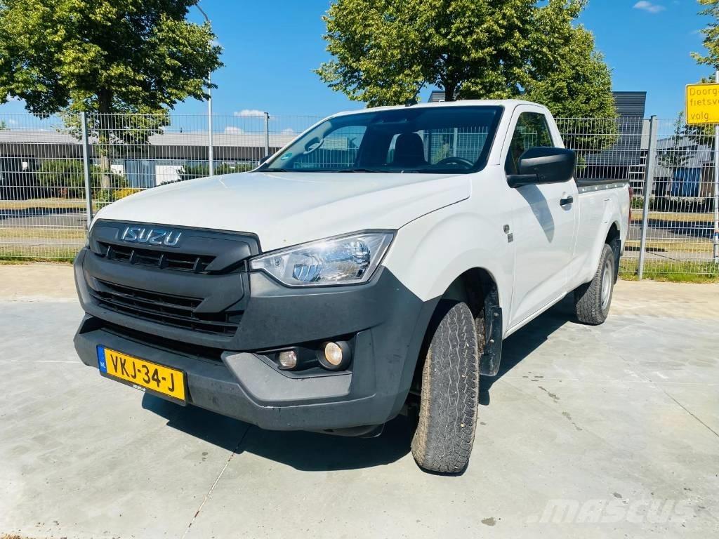 Isuzu D-Max Socage Samochody osobowe