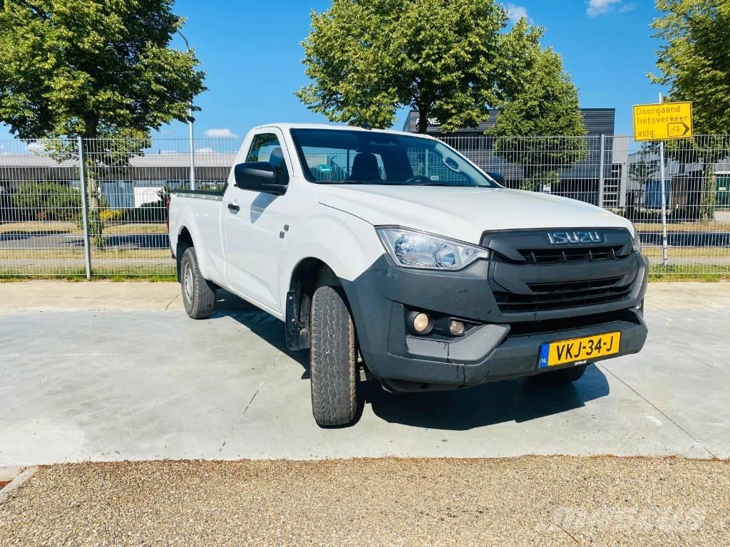 Isuzu D-Max Socage Samochody osobowe