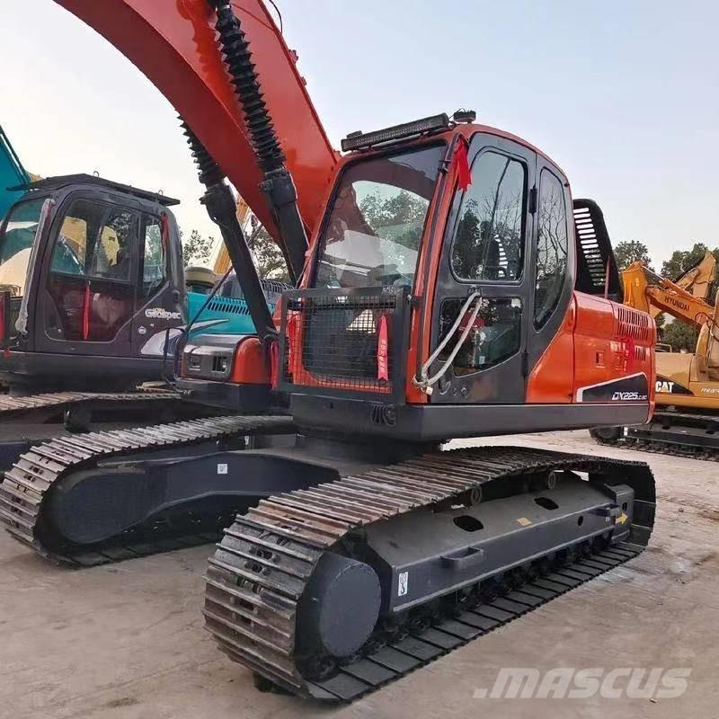 Doosan DX 225 LC Koparki gąsienicowe