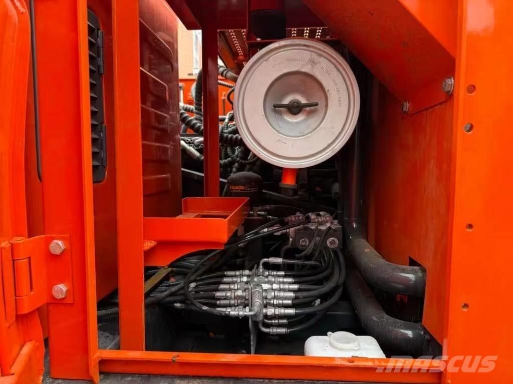 Doosan DX 225 LC Koparki gąsienicowe