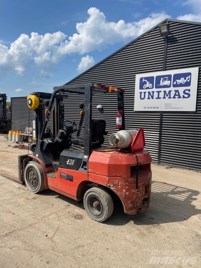 EP FG 25 Wózki LPG