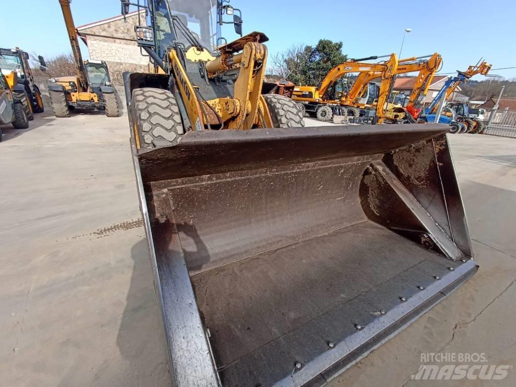 Komatsu WA270-7 Ładowarki kołowe