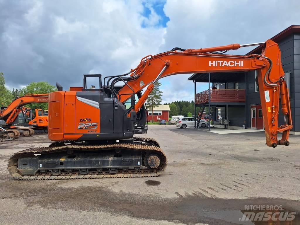 Hitachi ZX225USLC-7 Koparki gąsienicowe