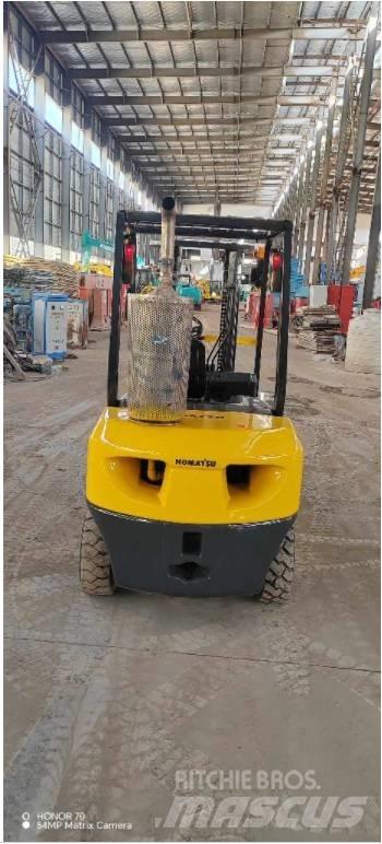 Komatsu FD 30 T-14 Wózki Diesla