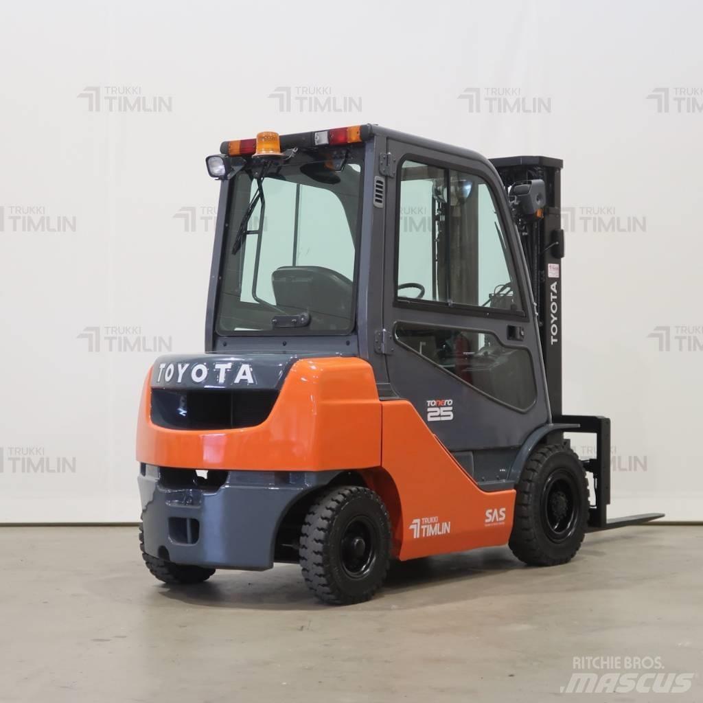 Toyota 52-8FDF25 Wózki Diesla