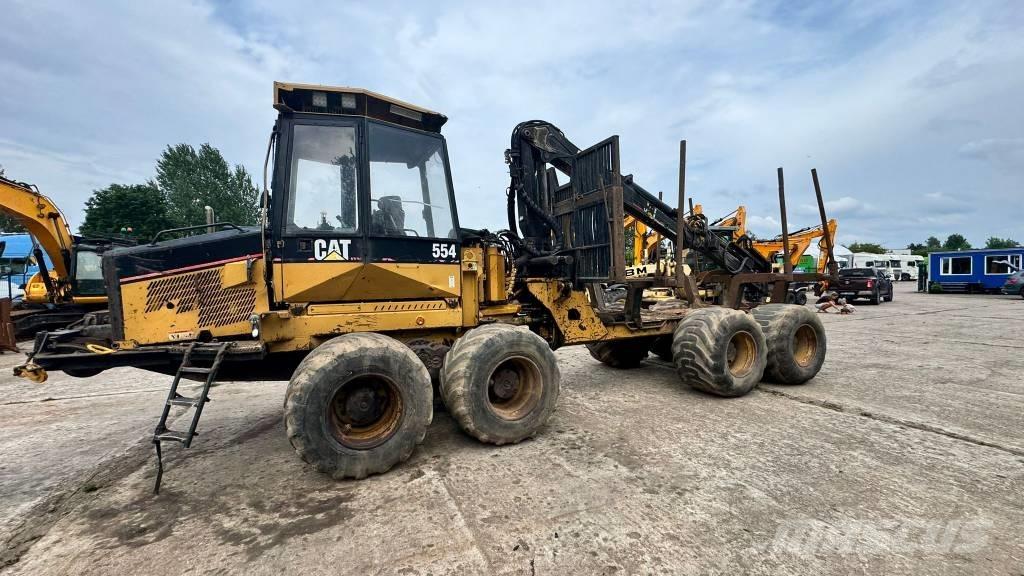 CAT 554 Forwardery