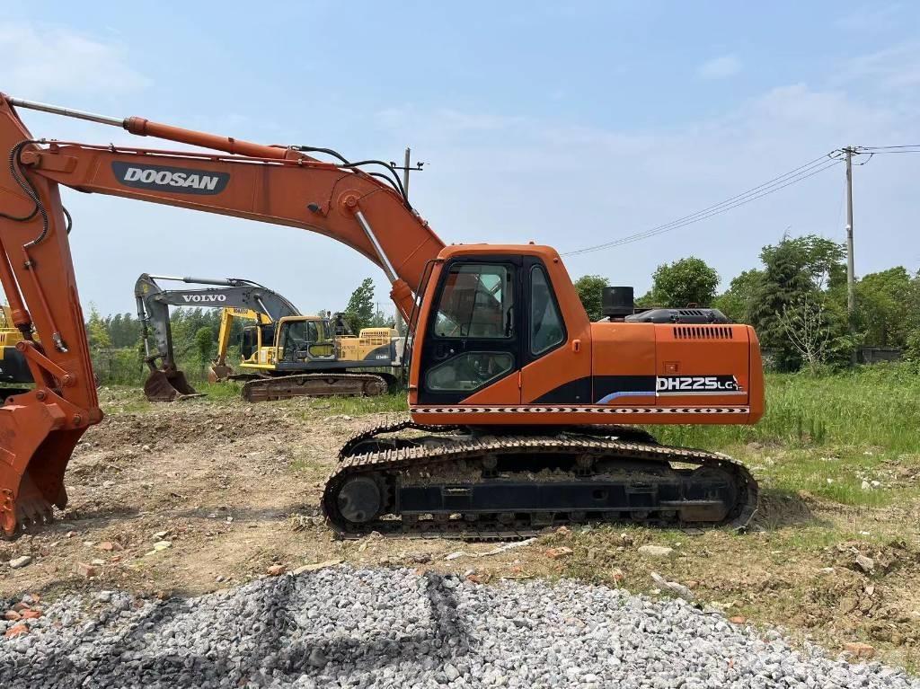 Doosan DH 300 Koparki gąsienicowe