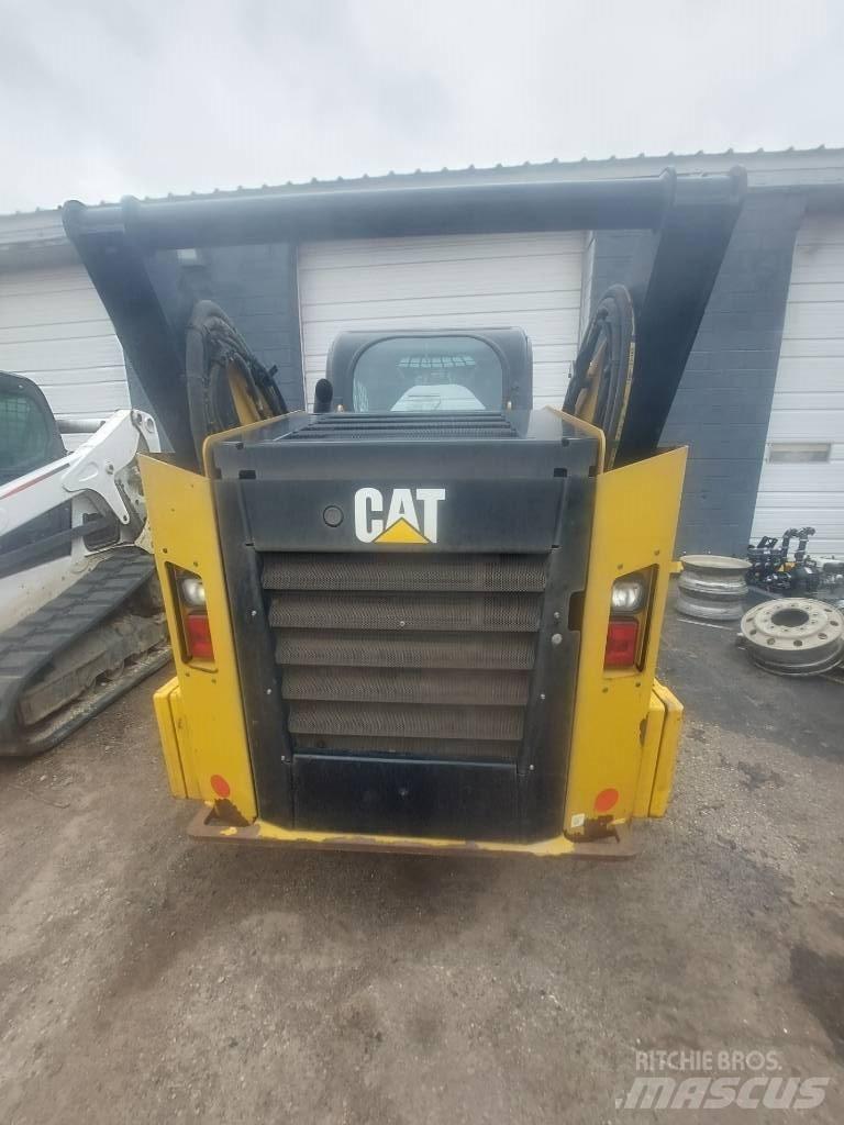 CAT 262D Ładowarki burtowe