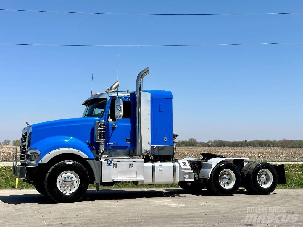 Mack Titan TD 713 Ciągniki siodłowe