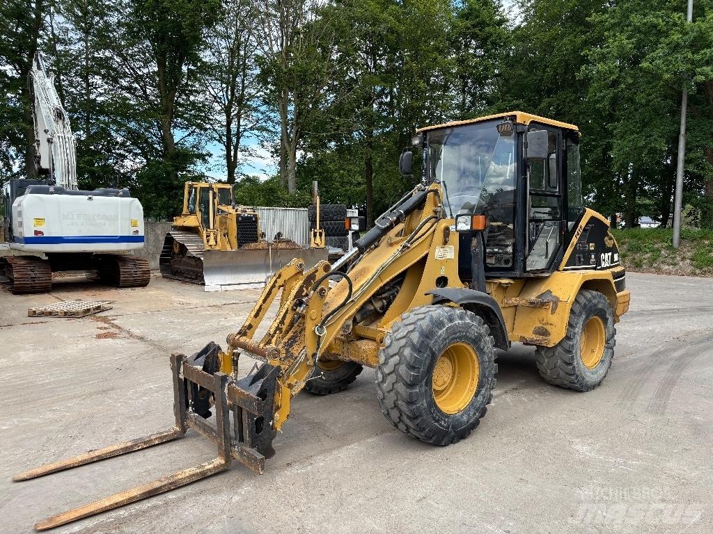 CAT 908 Ładowarki kołowe
