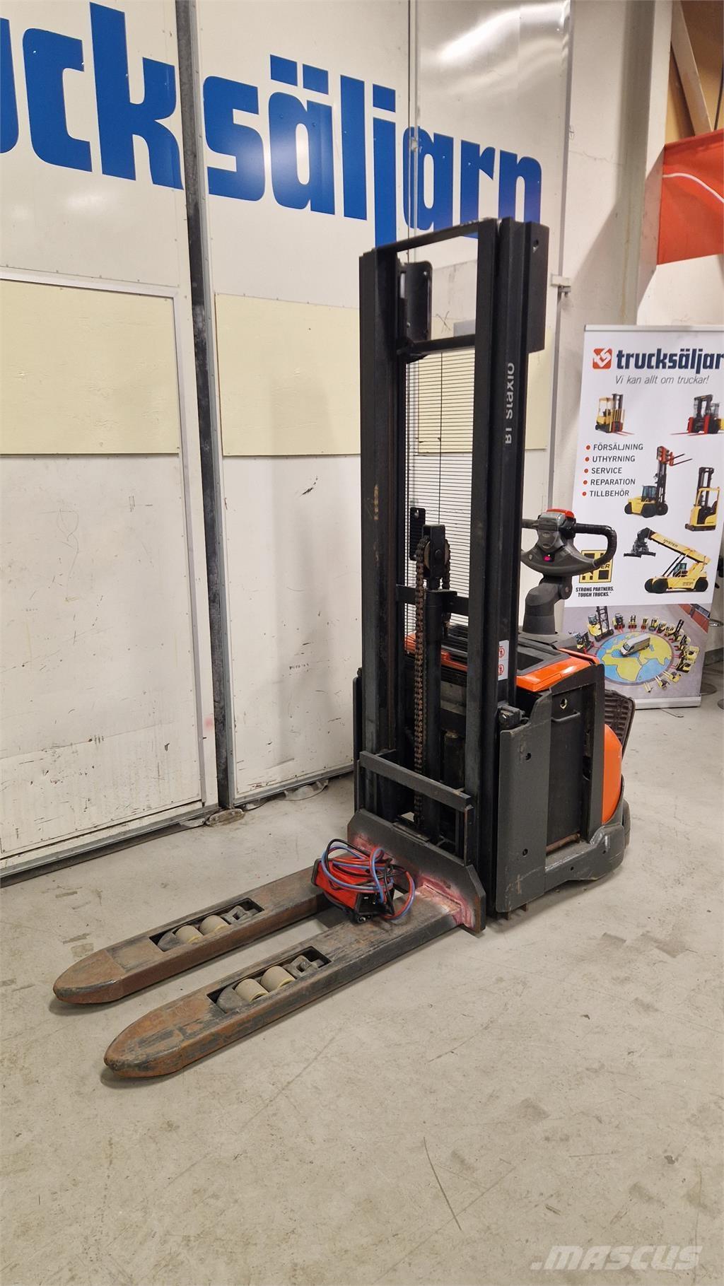 Toyota SWE120L Samojezdne maszyny do załadunku