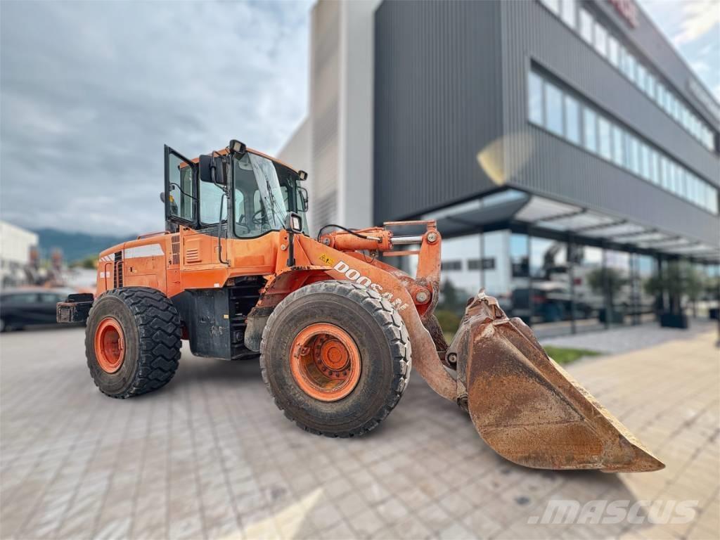 Doosan DL 300 Ładowarki kołowe