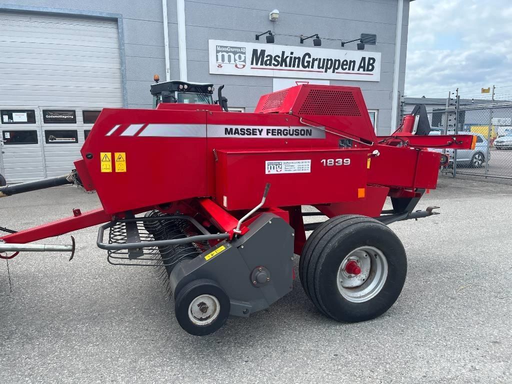 Massey Ferguson 1839 Prasy kostkujące