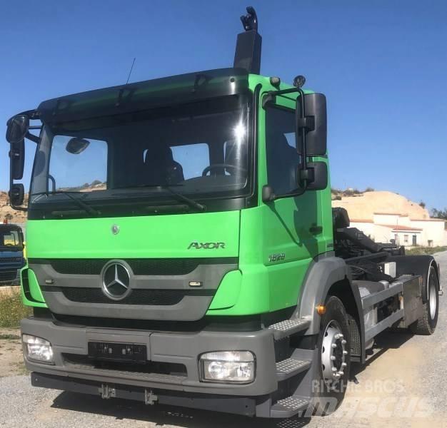 Mercedes-Benz 1829 Ciężarówki z wymienną zabudową