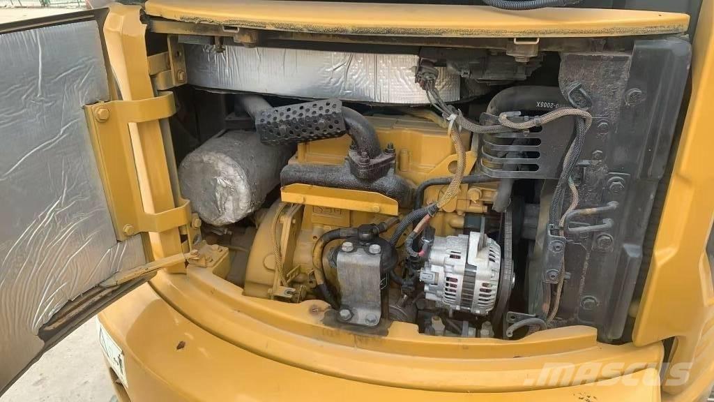 CAT 303 Koparki gąsienicowe