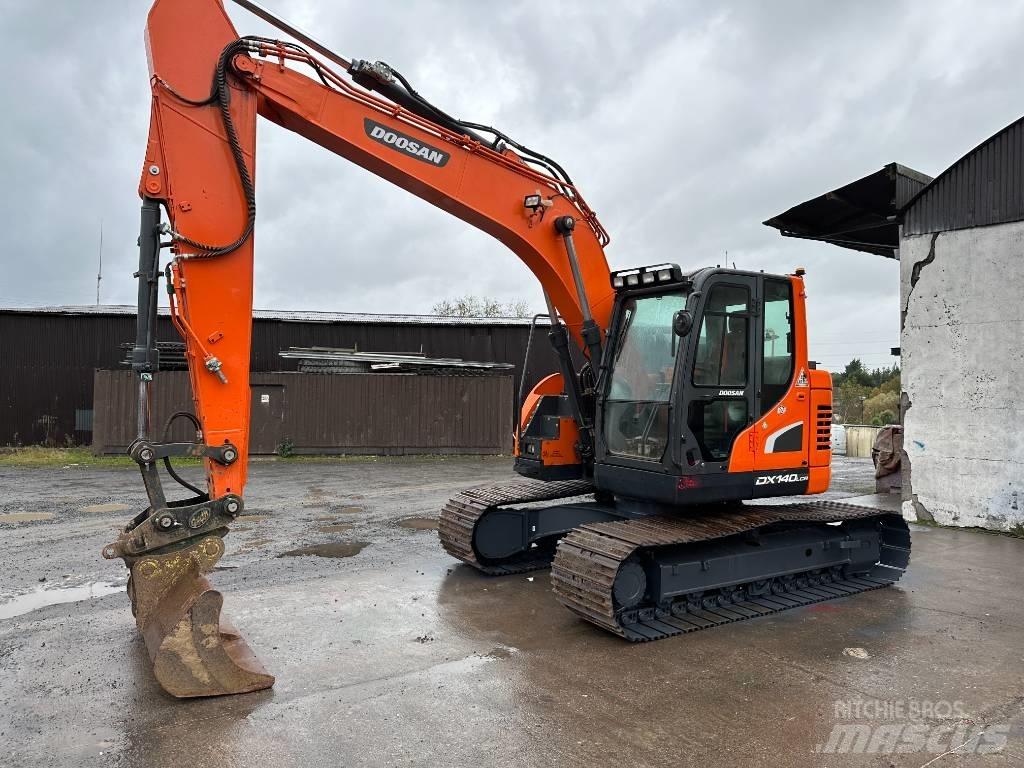 Doosan DX 140 LCR Koparki gąsienicowe