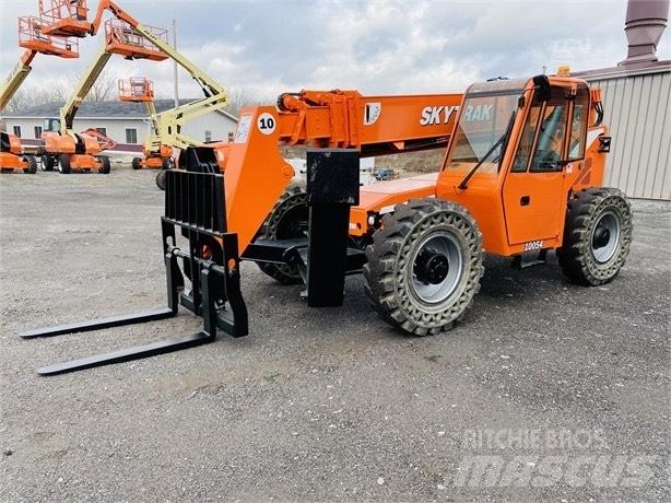 SkyTrak 10054 Ładowarki teleskopowe