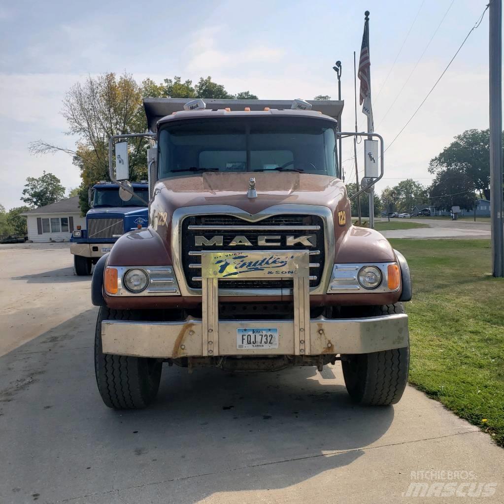 Mack CV 713 Wywrotki