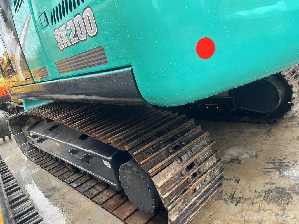 Kobelco SK 200-8 Koparki gąsienicowe