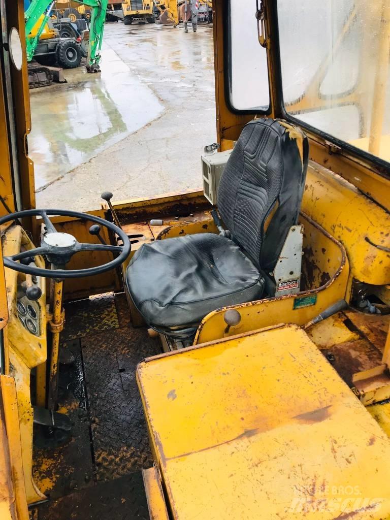 CAT 944 Ładowarki kołowe