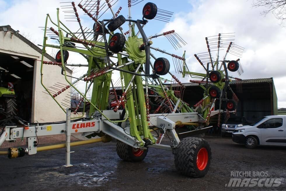 CLAAS Liner 3600 Zgrabiarki i przetrząsacze