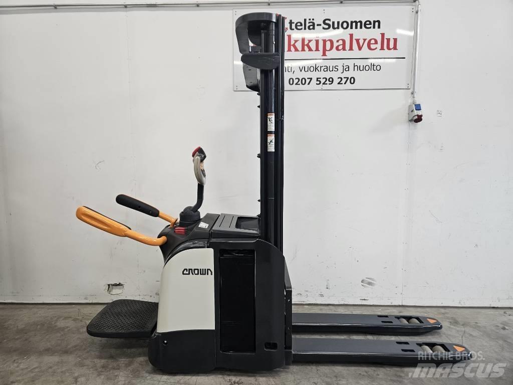 Crown ETi 4000 1.6 Samojezdne maszyny do załadunku